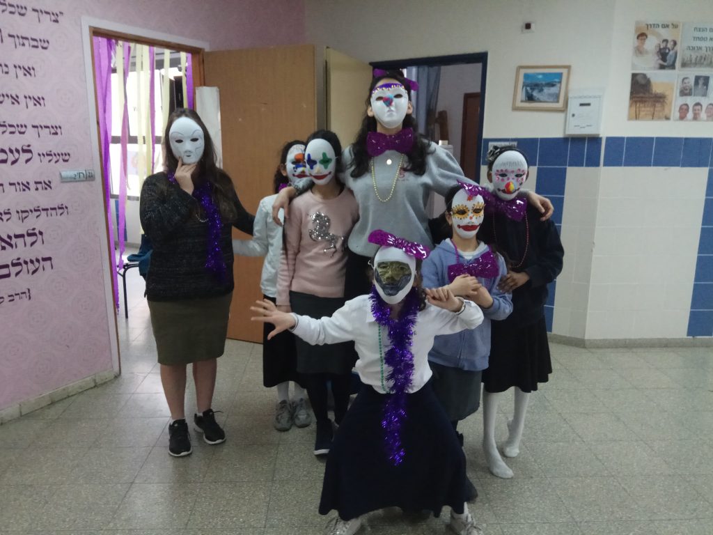 מתנדבות למען אחי בית שמש בפורים